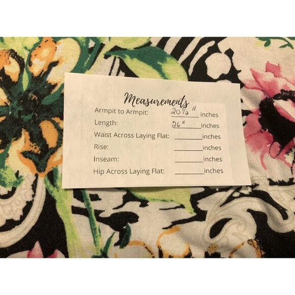 Chicos Top Size 2 (Medium) Women’s Short Sleeve 1/4 Back Zipper Colorful - Picture 7 of 7